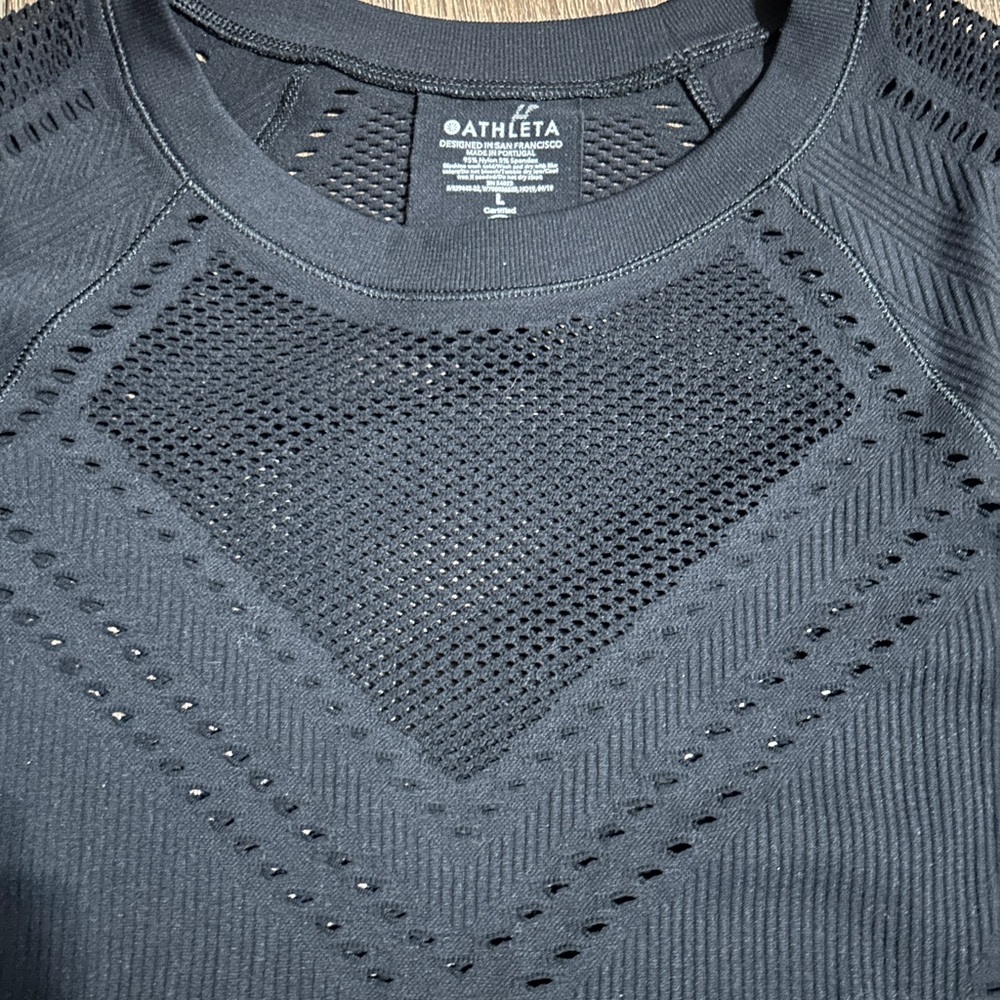 Athleta Trophy Seamless Mesh Athleisure Activewear Perforated Yoga Running - Picture 2 of 3